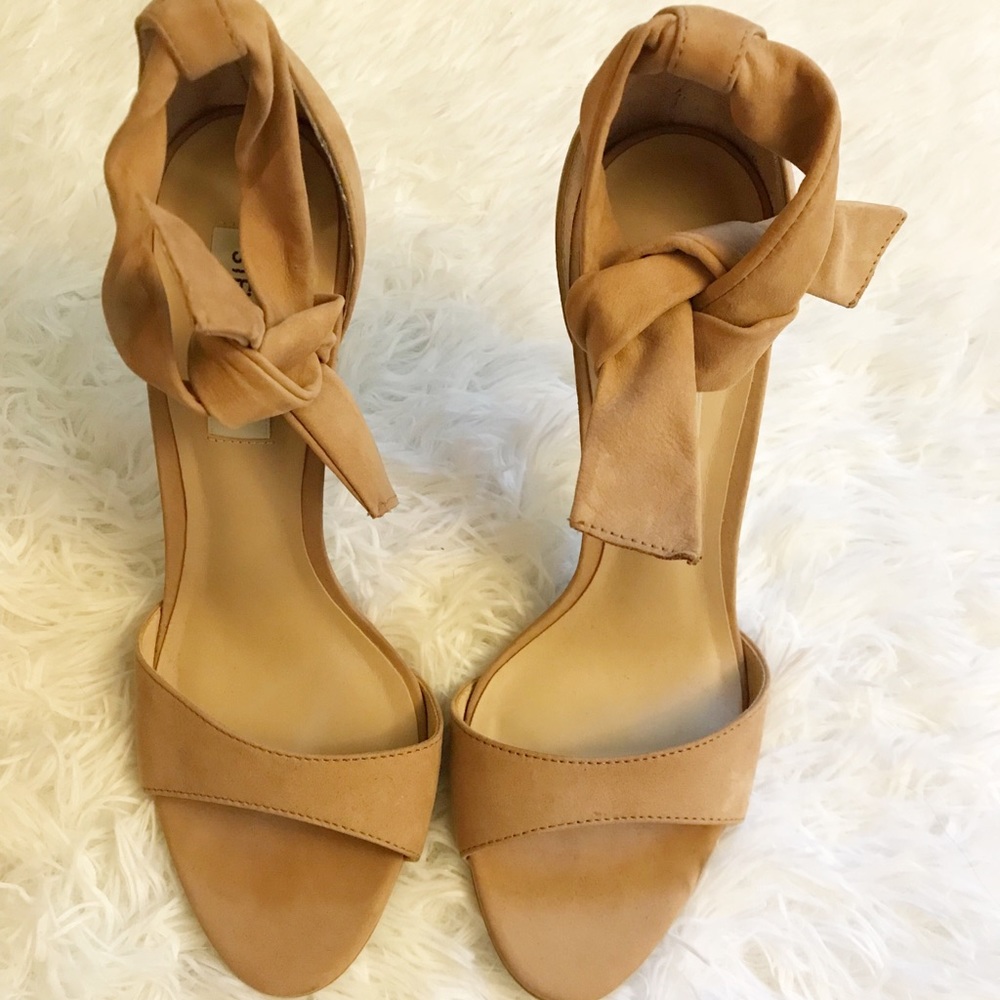 Steve Madden Open Toe Ankle Strap Nude Heels